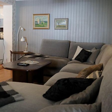 Oestravi Visby 2 Rok Stor Altan Apartamento Exterior foto
